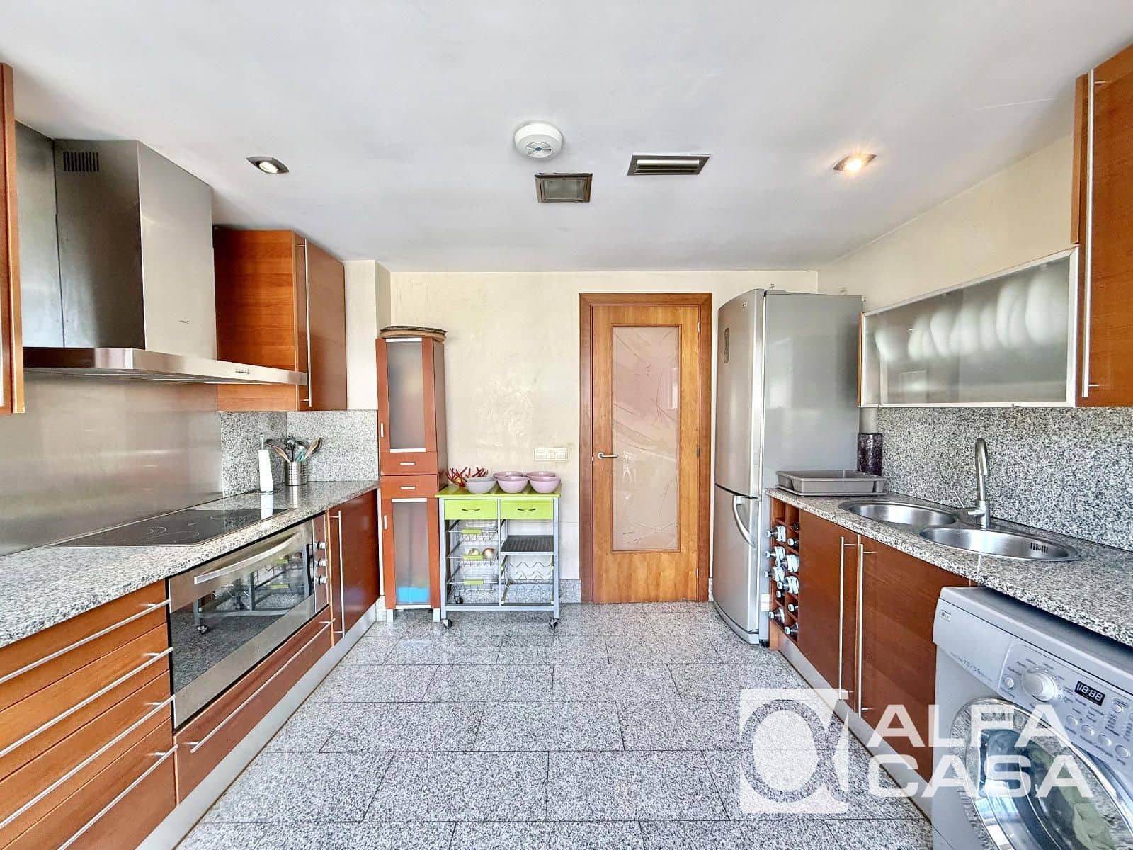 5 bedroom Flat for sale in Lloret de Mar with pool garage - € 670,000 (Ref: 9385816)