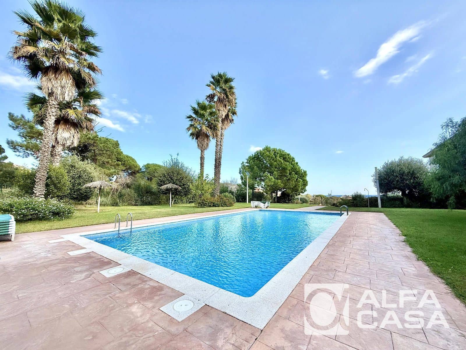 5 bedroom Flat for sale in Lloret de Mar with pool garage - € 670,000 (Ref: 9385816)