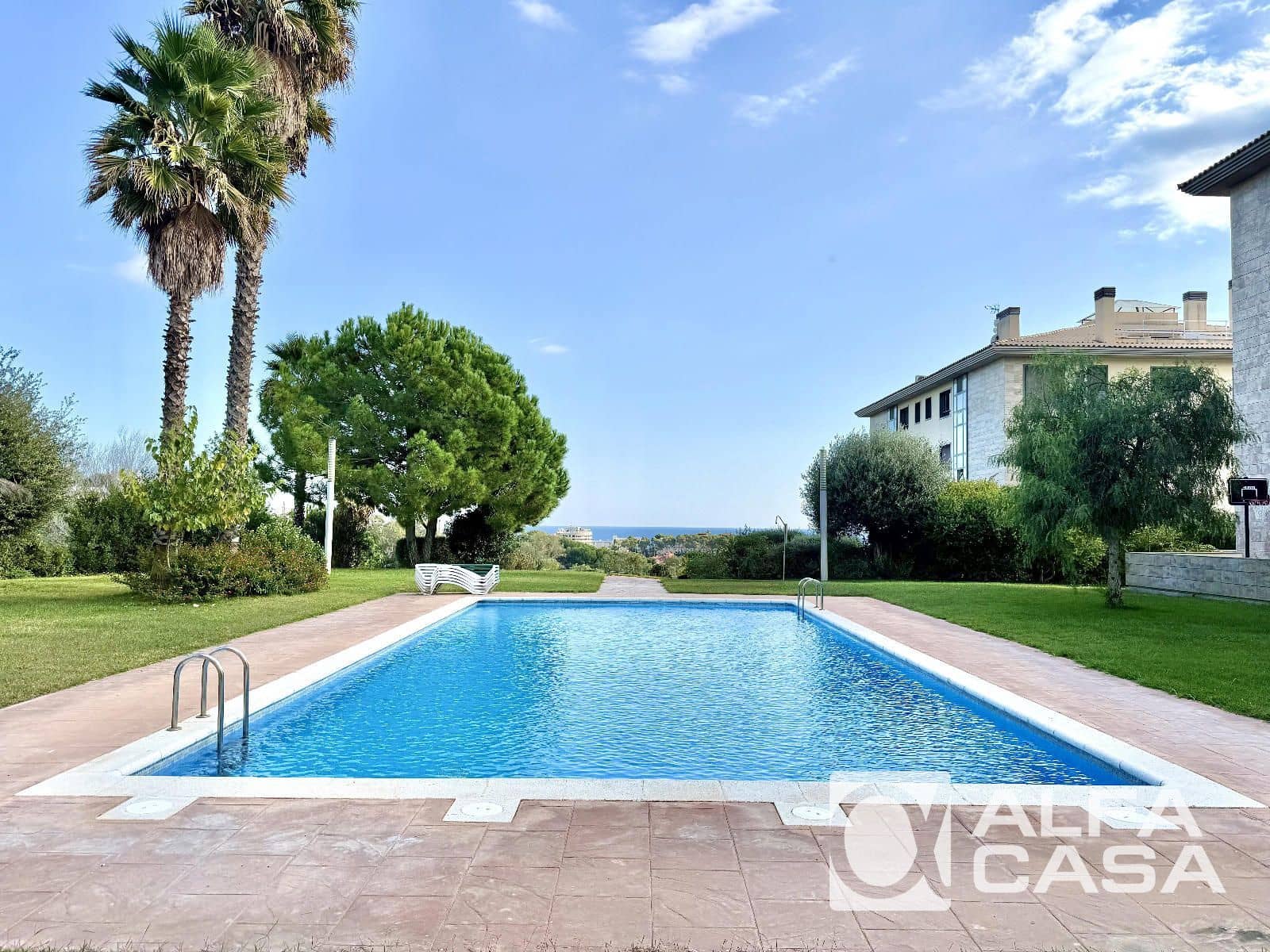 5 bedroom Flat for sale in Lloret de Mar with pool garage - € 670,000 (Ref: 9385816)