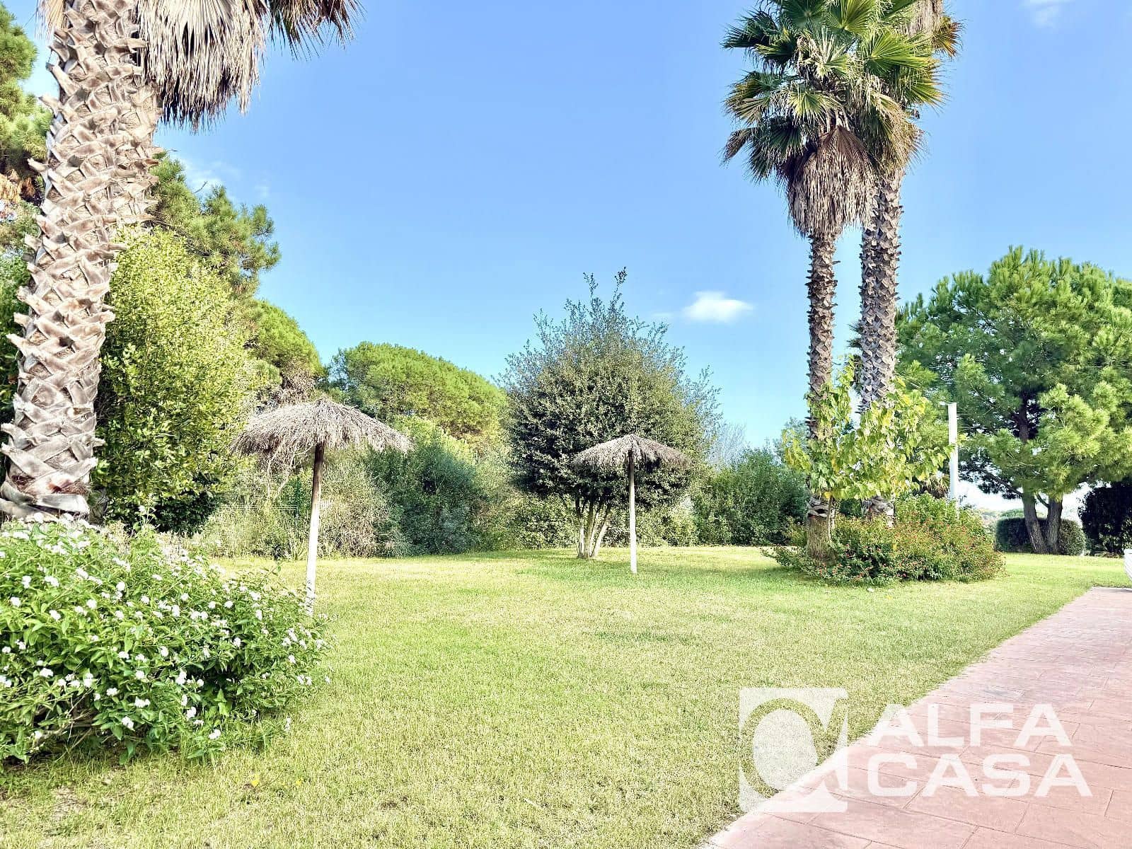 5 bedroom Flat for sale in Lloret de Mar with pool garage - € 670,000 (Ref: 9385816)