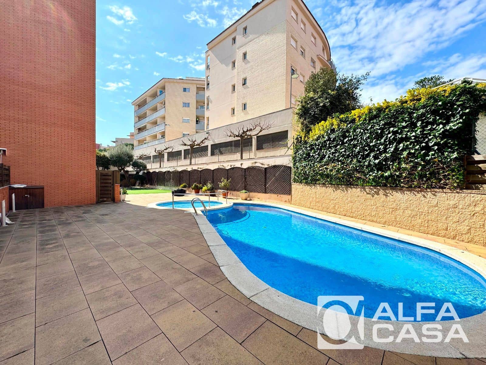 2 soveværelse Lejlighed til salg i Lloret de Mar med swimmingpool garage - € 265.000 (Ref: 9385817)