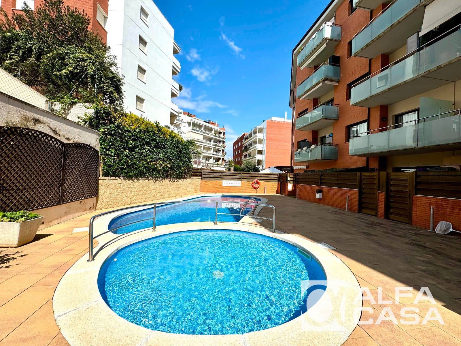 2 soveværelse Lejlighed til salg i Lloret de Mar med swimmingpool garage - € 265.000 (Ref: 9385817)