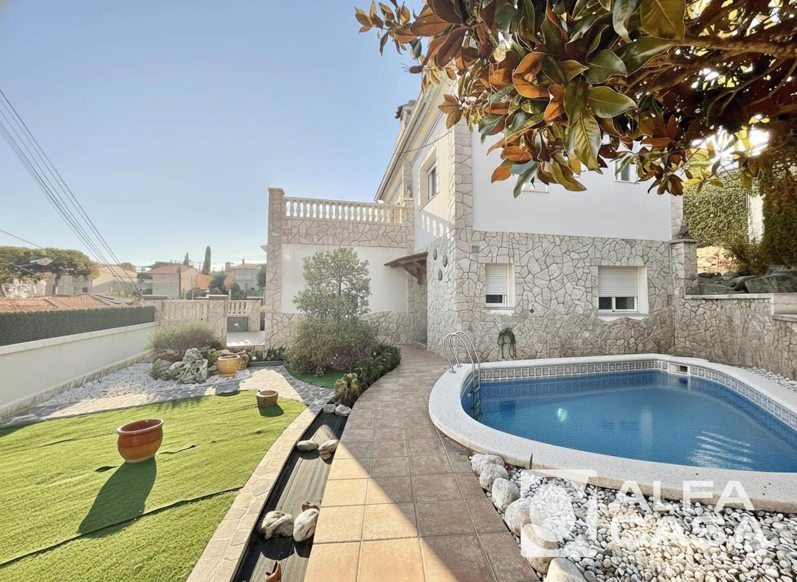 4 bedroom Villa for sale in Lloret de Mar with pool garage - € 789,000 (Ref: 9385818)