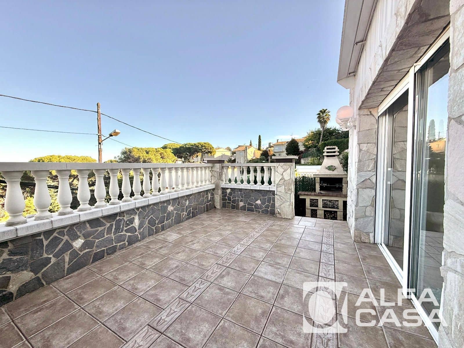 4 bedroom Villa for sale in Lloret de Mar with pool garage - € 789,000 (Ref: 9385818)