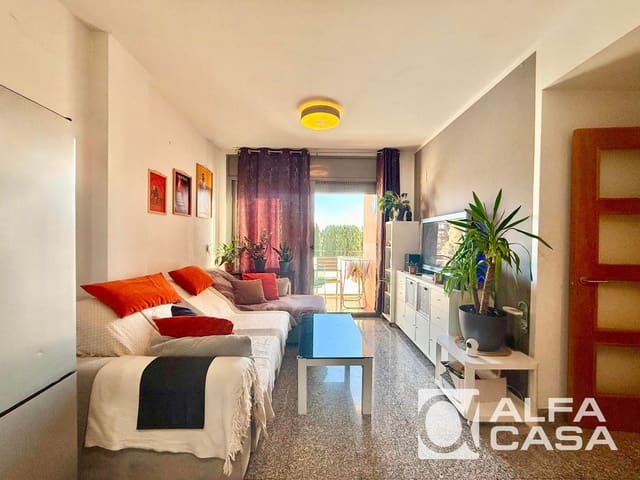 2 makuuhuone Asunto myytävänä paikassa Lloret de Mar mukana uima-altaan - 220 000 € (Ref: 9385820)