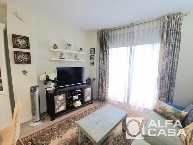 Piso de 3 habitaciones en Lloret de Mar en venta - 215.000 € (Ref: 9385821)