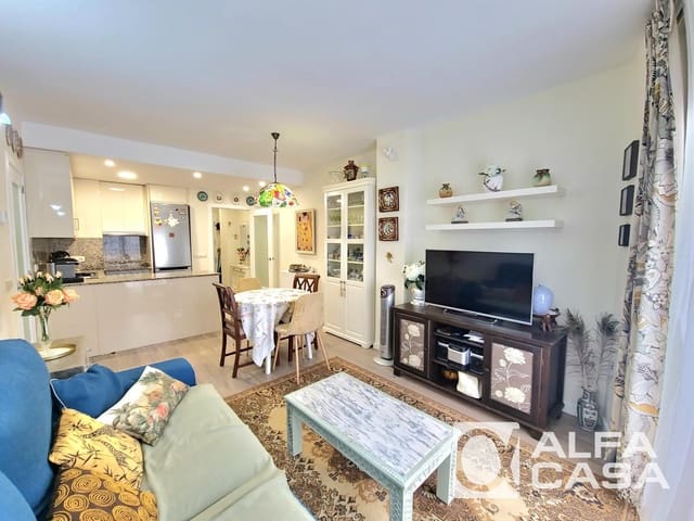 Piso de 3 habitaciones en Lloret de Mar en venta - 215.000 € (Ref: 9385821)