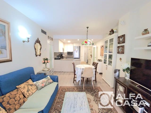 Piso de 3 habitaciones en Lloret de Mar en venta - 215.000 € (Ref: 9385821)