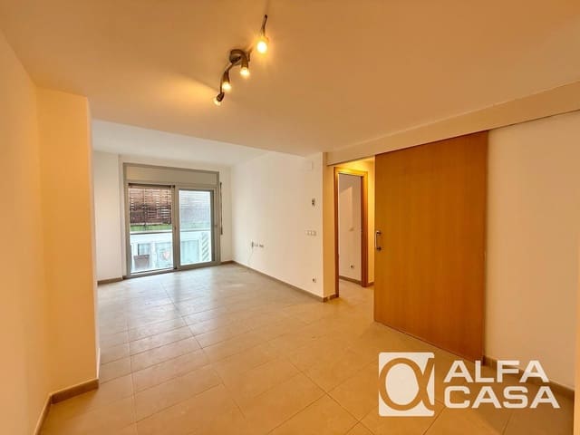 Piso de 3 habitaciones en Lloret de Mar en venta - 335.000 € (Ref: 9385823)
