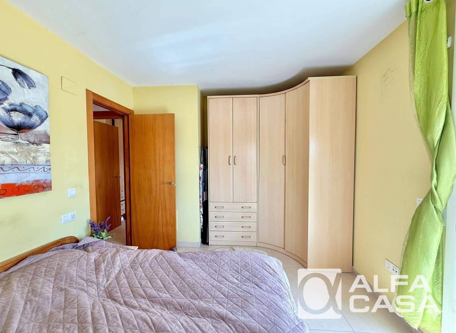 4 bedroom Villa for sale in Lloret de Mar - € 245,000 (Ref: 9385824)