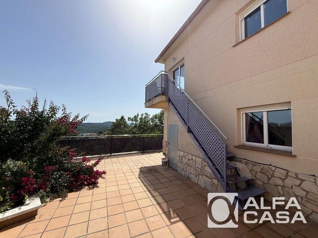 4 Zimmer Villa zu verkaufen in Lloret de Mar - 225.000 € (Ref: 9385824)