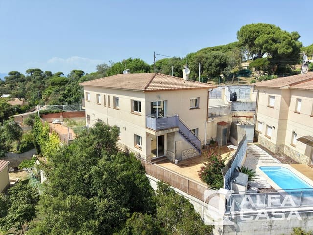 4 Zimmer Villa zu verkaufen in Lloret de Mar - 225.000 € (Ref: 9385824)