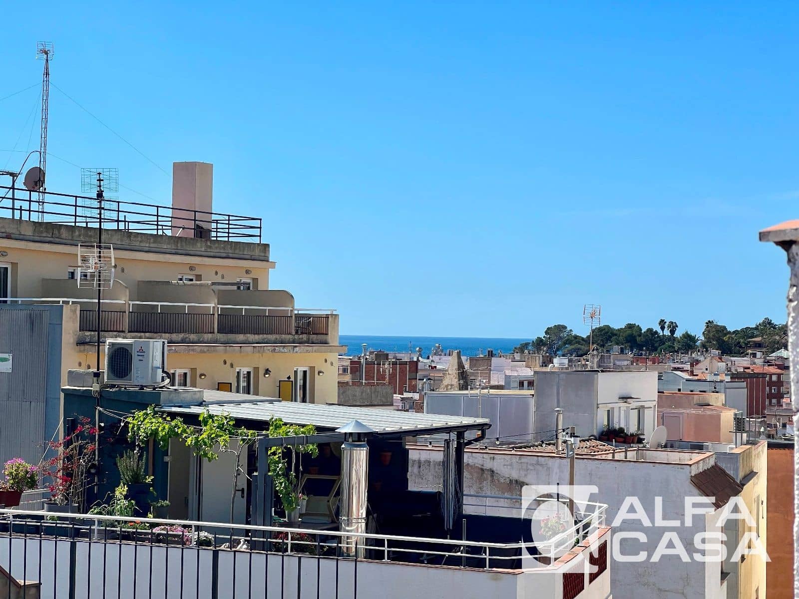 1 bedroom Flat for sale in Lloret de Mar - € 117,500 (Ref: 9385825)