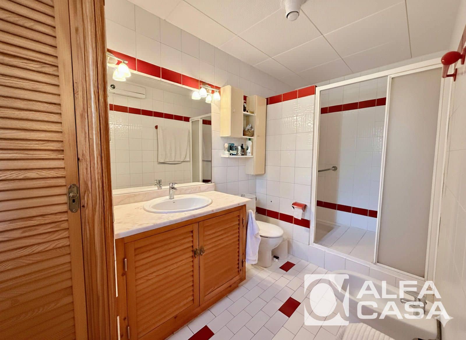 4 bedroom Villa for sale in Lloret de Mar with pool garage - € 1,890,000 (Ref: 9385826)