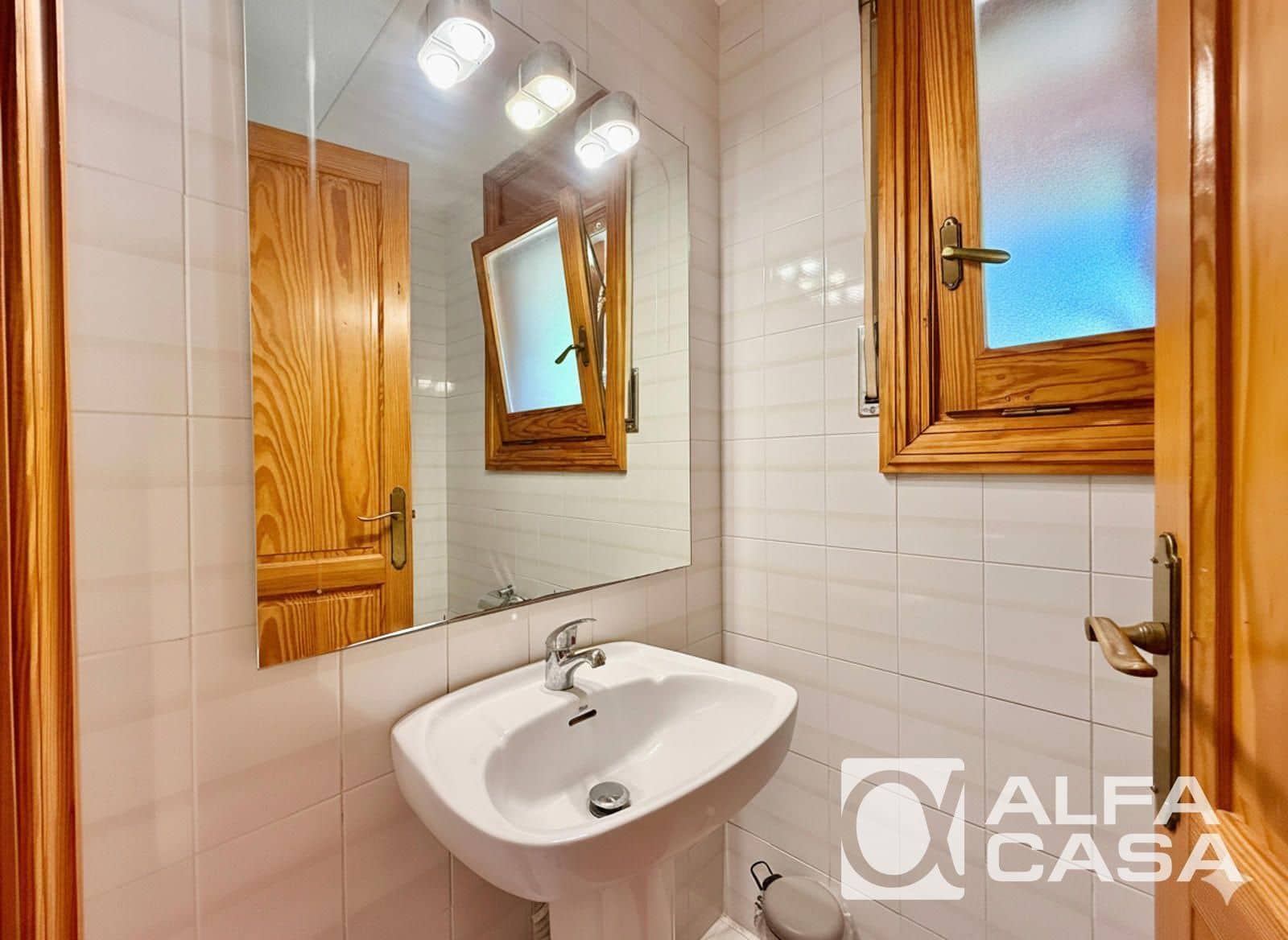 4 bedroom Villa for sale in Lloret de Mar with pool garage - € 1,890,000 (Ref: 9385826)