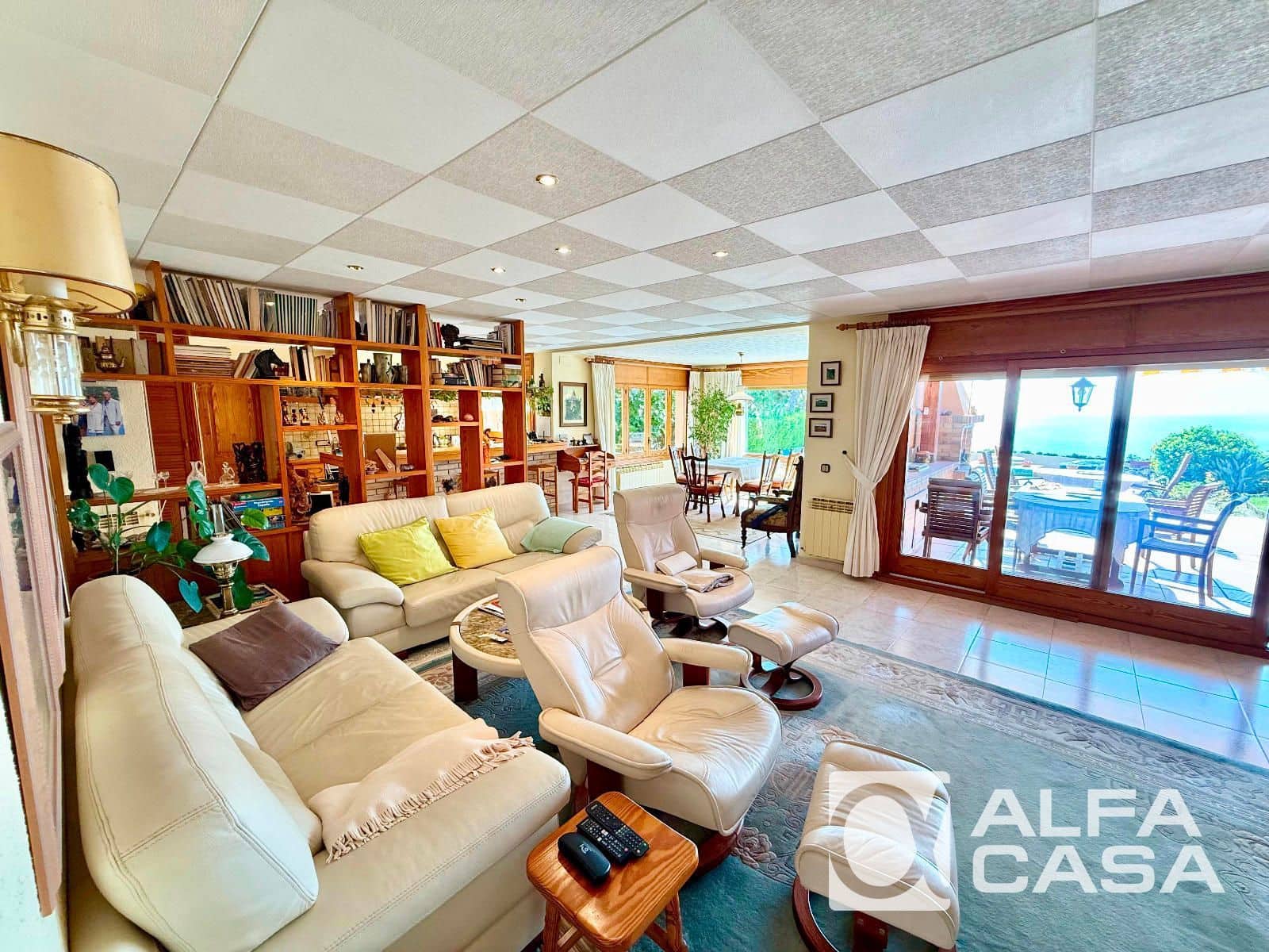 4 bedroom Villa for sale in Lloret de Mar with pool garage - € 1,890,000 (Ref: 9385826)