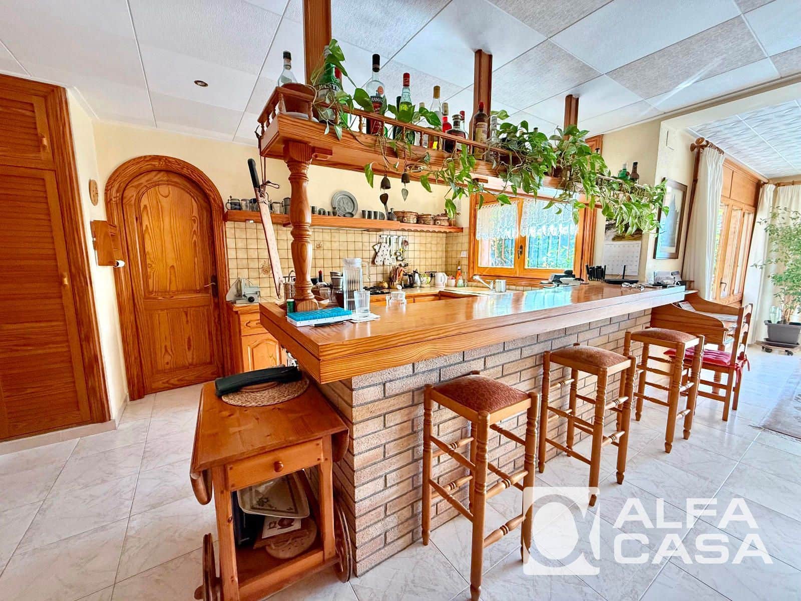 4 bedroom Villa for sale in Lloret de Mar with pool garage - € 1,890,000 (Ref: 9385826)