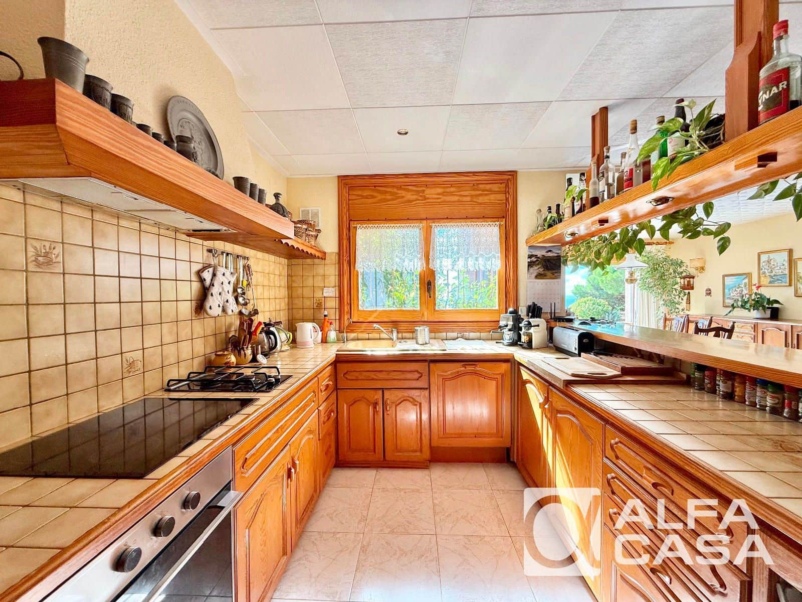 4 bedroom Villa for sale in Lloret de Mar with pool garage - € 1,890,000 (Ref: 9385826)