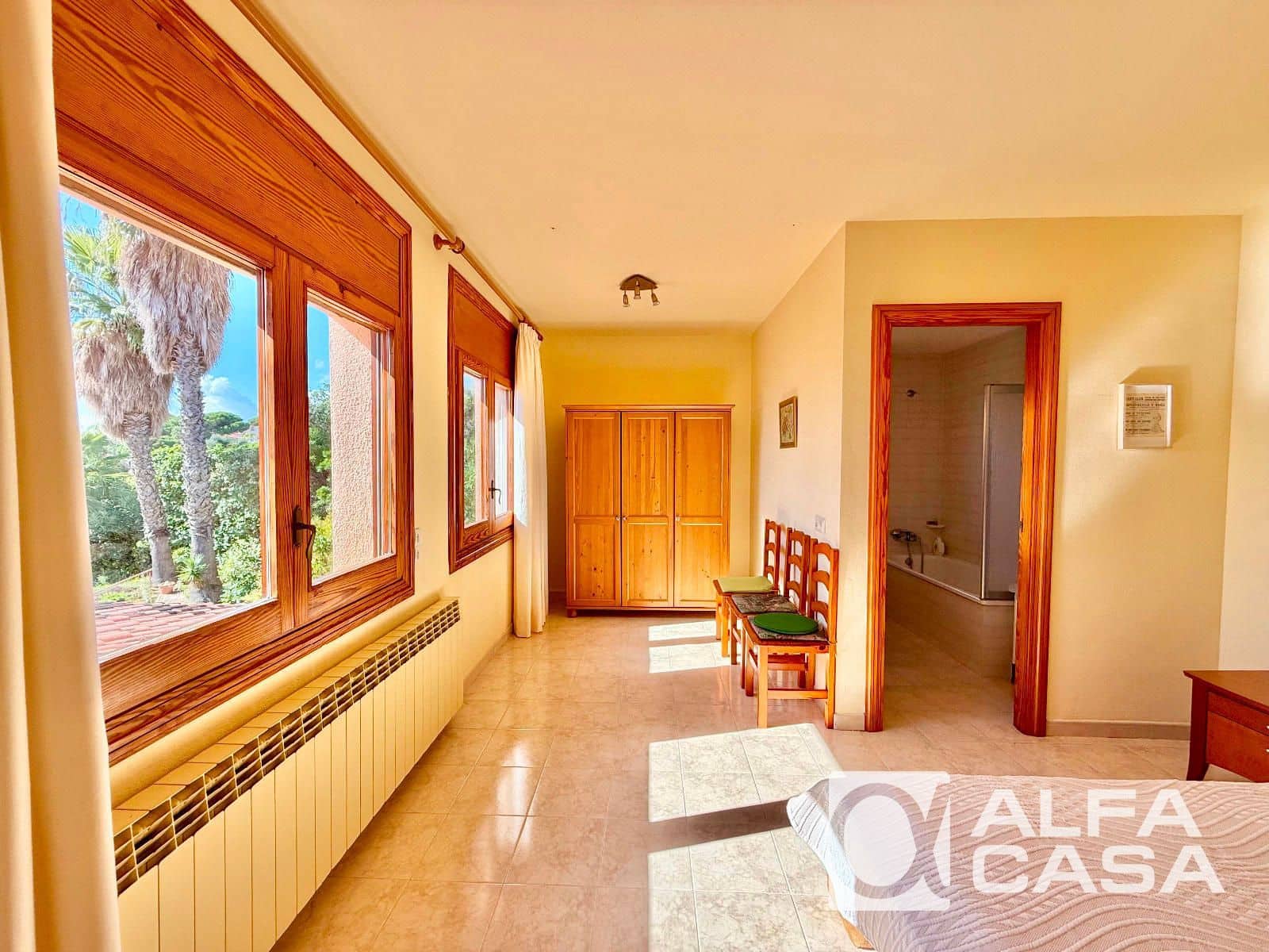 4 bedroom Villa for sale in Lloret de Mar with pool garage - € 1,890,000 (Ref: 9385826)