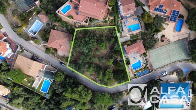 Tomt till salu i Lloret de Mar - 250 000 € (Ref: 9385827)