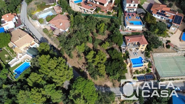 Tomt till salu i Lloret de Mar - 250 000 € (Ref: 9385827)