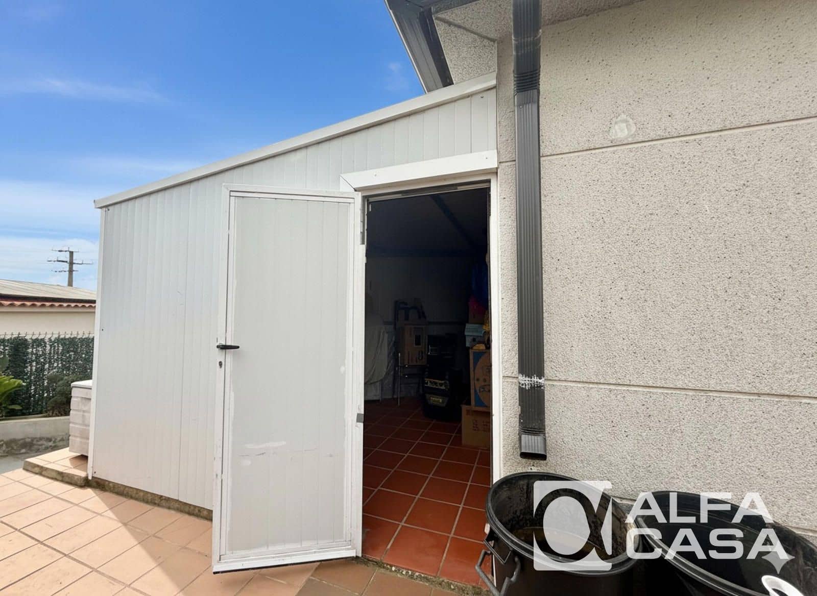 3 bedroom Villa for sale in Lloret de Mar with garage - € 260,000 (Ref: 9385828)