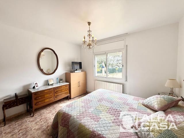 3 sypialnia Willa na sprzedaż w Lloret de Mar z garażem - 260 000 € (Ref: 9385828)