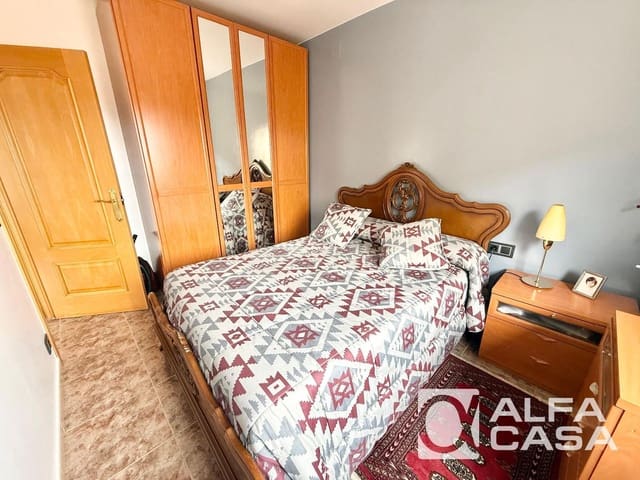 3 sypialnia Willa na sprzedaż w Lloret de Mar z garażem - 260 000 € (Ref: 9385828)