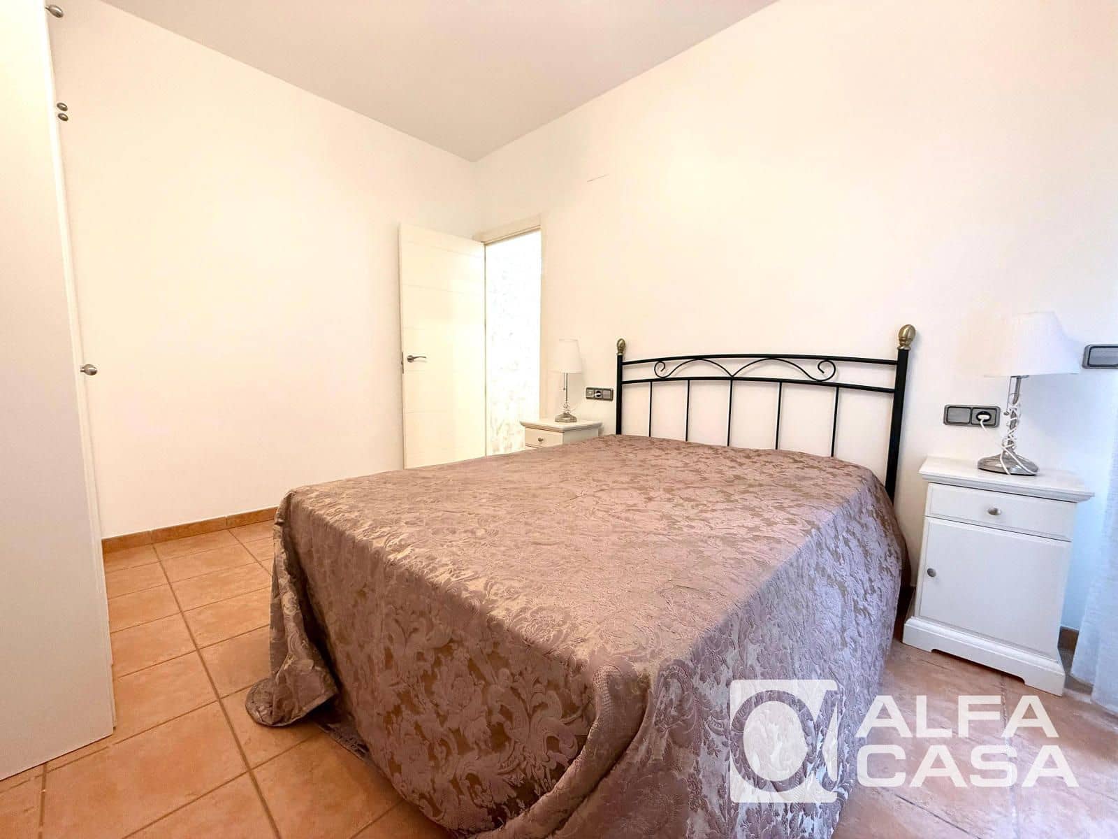 4 bedroom Villa for sale in Lloret de Mar with garage - € 299,000 (Ref: 9385832)