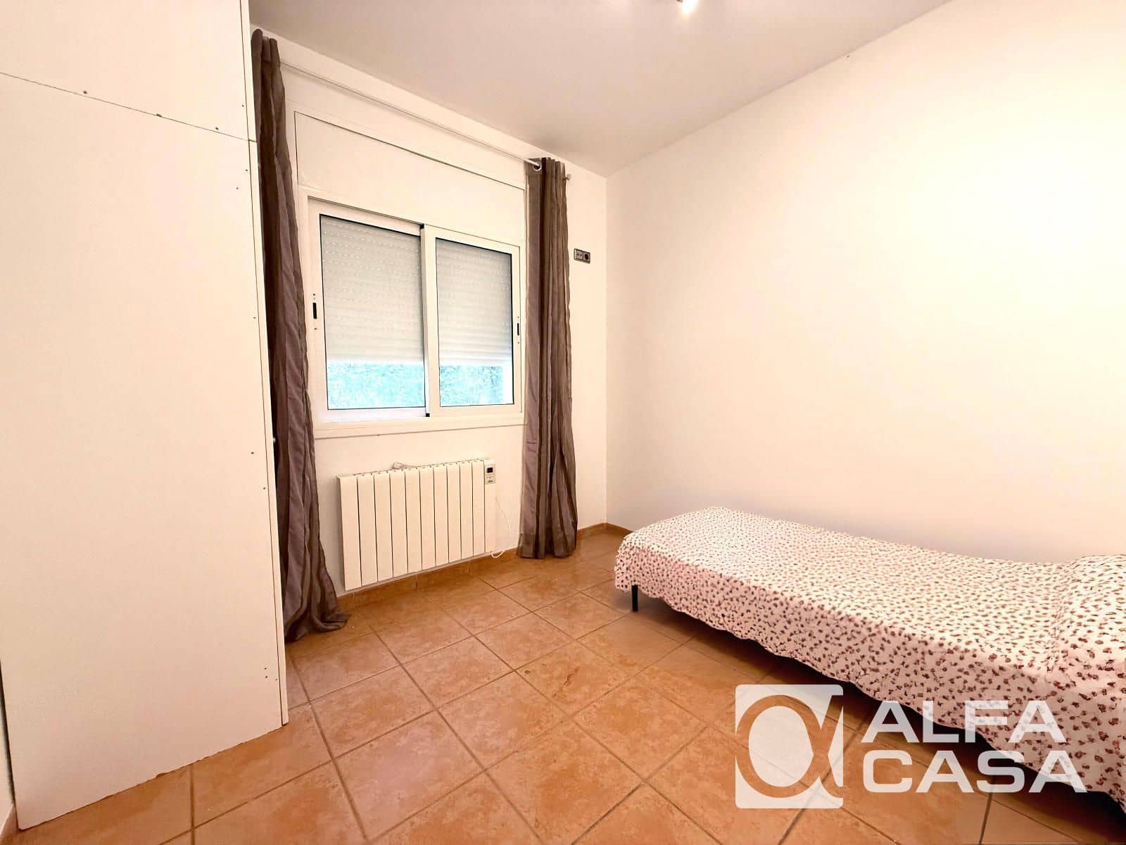 4 bedroom Villa for sale in Lloret de Mar with garage - € 299,000 (Ref: 9385832)