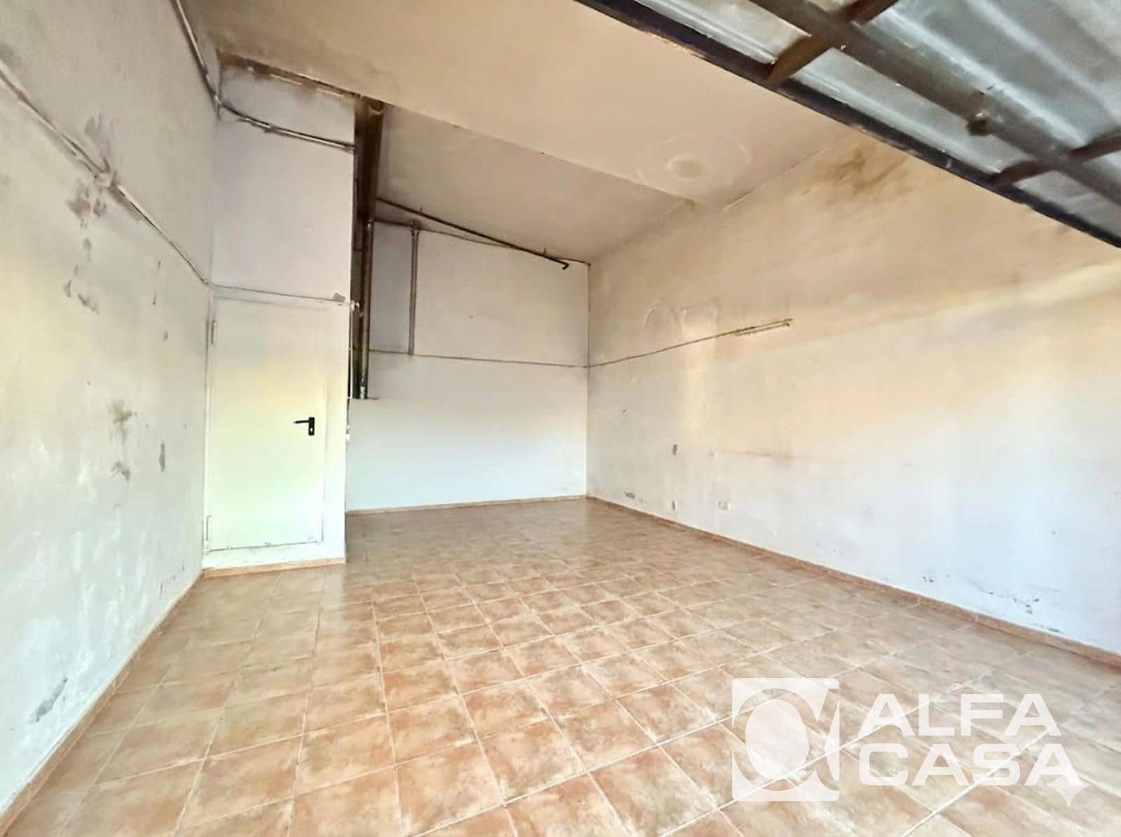 4 bedroom Villa for sale in Lloret de Mar with garage - € 299,000 (Ref: 9385832)