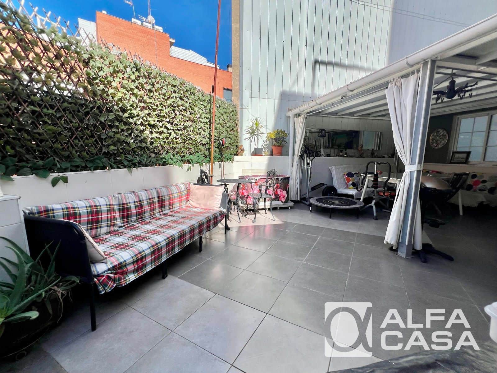 3 soverom Villa til salgs i Badalona - € 250 000 (Ref: 9385835)