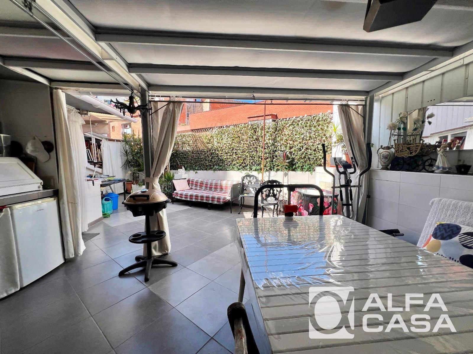 3 soverom Villa til salgs i Badalona - € 250 000 (Ref: 9385835)