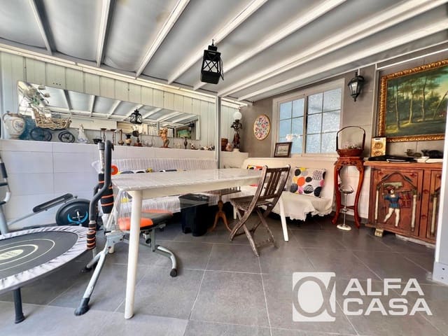 3 soverom Villa til salgs i Badalona - € 250 000 (Ref: 9385835)