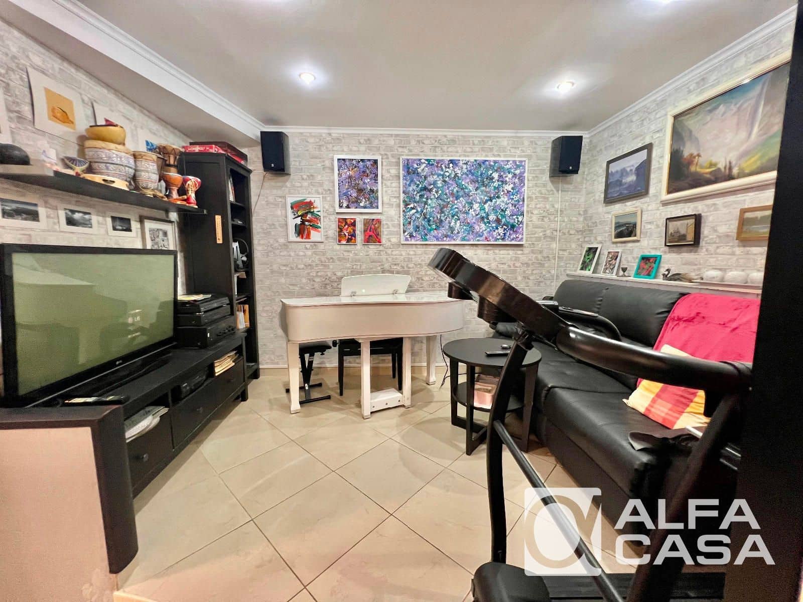 3 soverom Villa til salgs i Badalona - € 250 000 (Ref: 9385835)