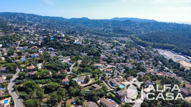 Tomt till salu i Vidreres - 55 000 € (Ref: 9385837)