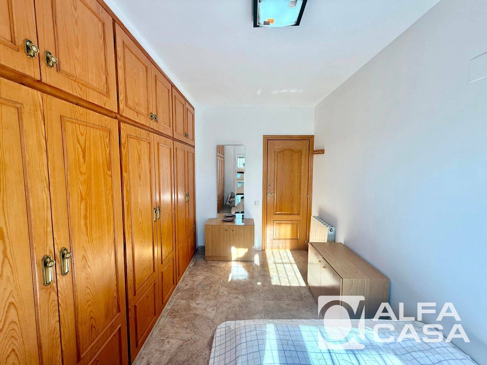 6 bedroom Villa for sale in Lloret de Mar - € 335,000 (Ref: 9385838)