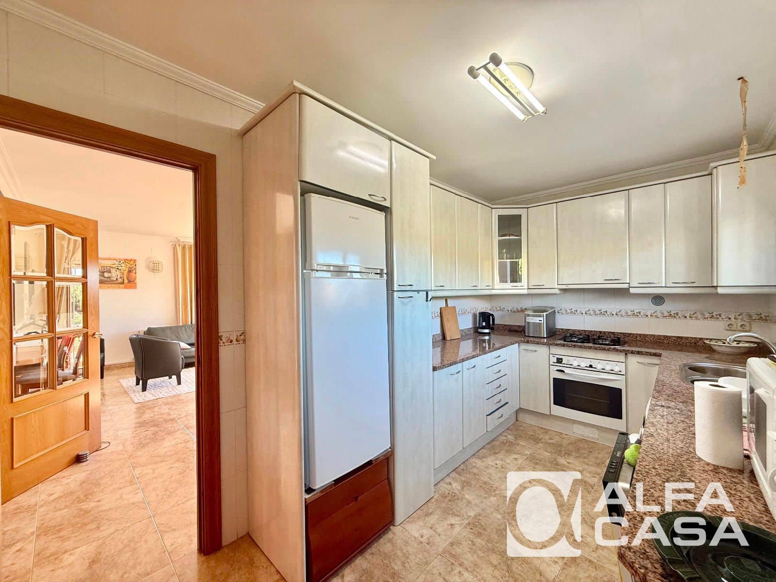 6 bedroom Villa for sale in Lloret de Mar - € 335,000 (Ref: 9385838)