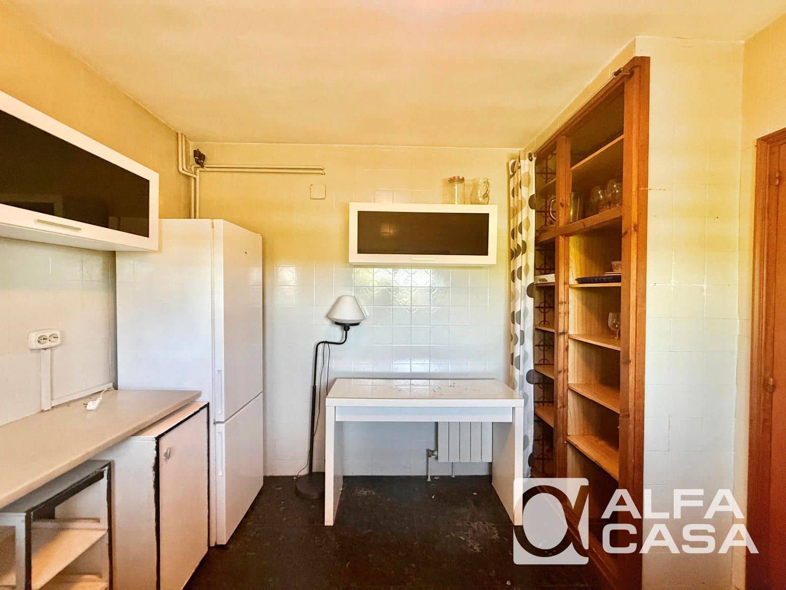 6 bedroom Villa for sale in Lloret de Mar - € 335,000 (Ref: 9385838)