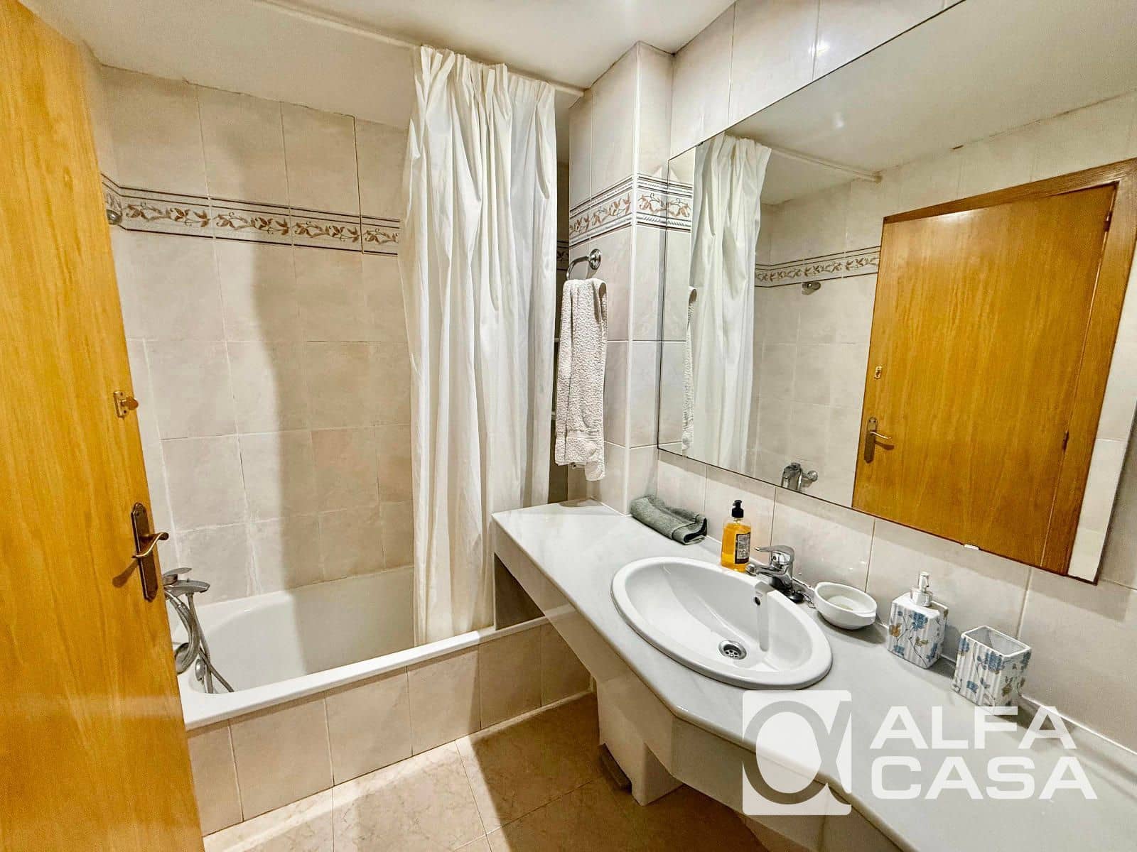 Piso de 4 habitaciones en Lloret de Mar en venta - 295.000 € (Ref: 9385839)