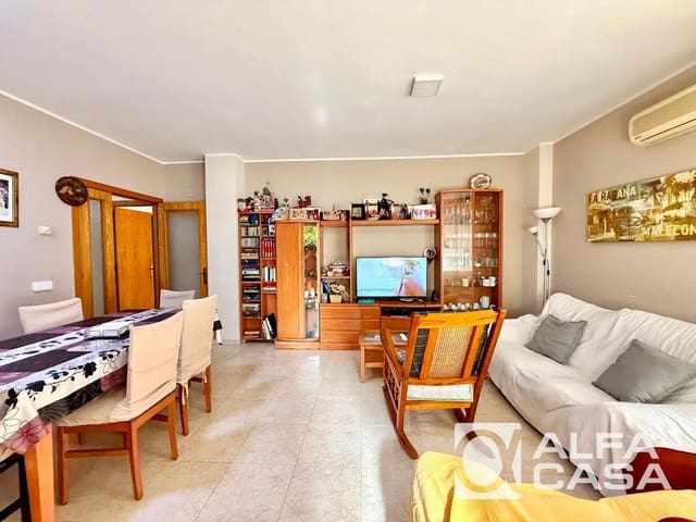 Piso de 4 habitaciones en Lloret de Mar en venta - 295.000 € (Ref: 9385839)