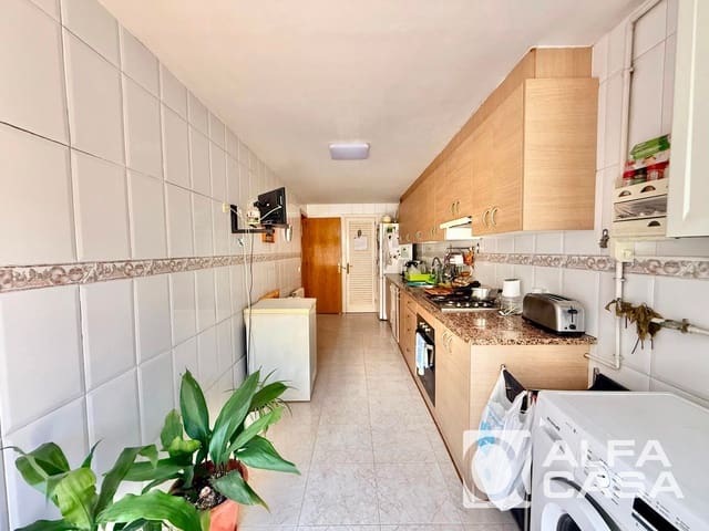 Piso de 4 habitaciones en Lloret de Mar en venta - 295.000 € (Ref: 9385839)