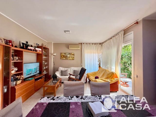 Piso de 4 habitaciones en Lloret de Mar en venta - 295.000 € (Ref: 9385839)