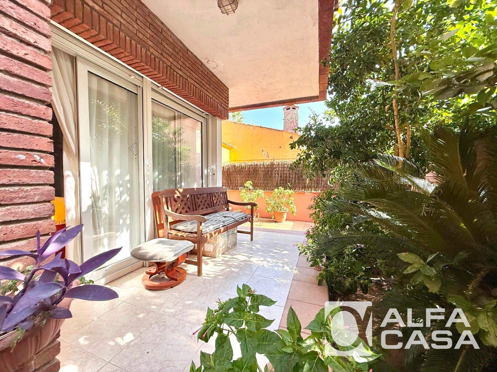 Piso de 4 habitaciones en Lloret de Mar en venta - 295.000 € (Ref: 9385839)