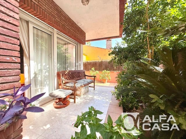 Piso de 4 habitaciones en Lloret de Mar en venta - 295.000 € (Ref: 9385839)