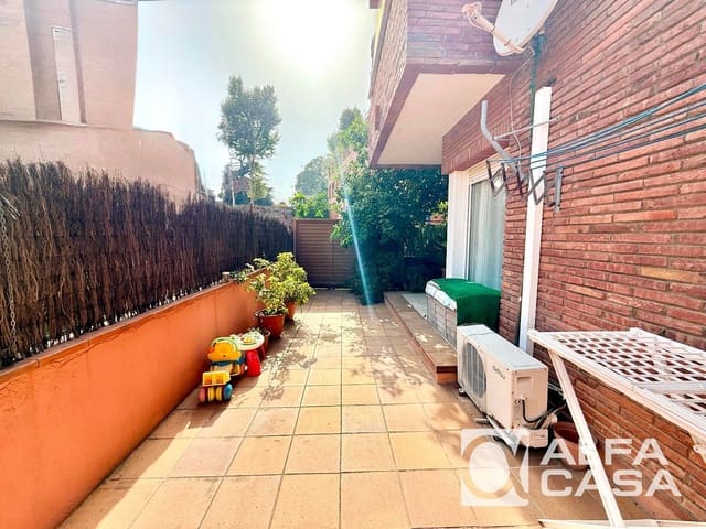 Piso de 4 habitaciones en Lloret de Mar en venta - 295.000 € (Ref: 9385839)
