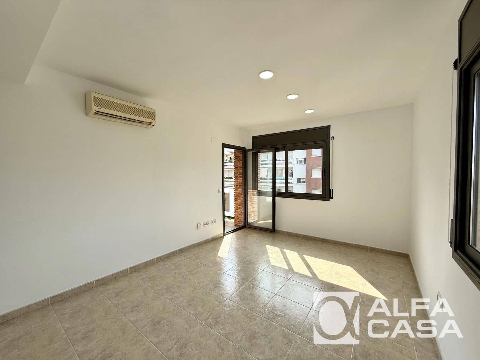 2 quarto Apartamento para venda em Lloret de Mar com piscina - 225 000 € (Ref: 9385842)