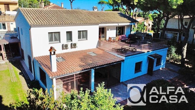 8 sypialnia Willa na sprzedaż w Platja d'Aro, Castell-Platja d'Aro z garażem - 1 500 000 € (Ref: 9385843)