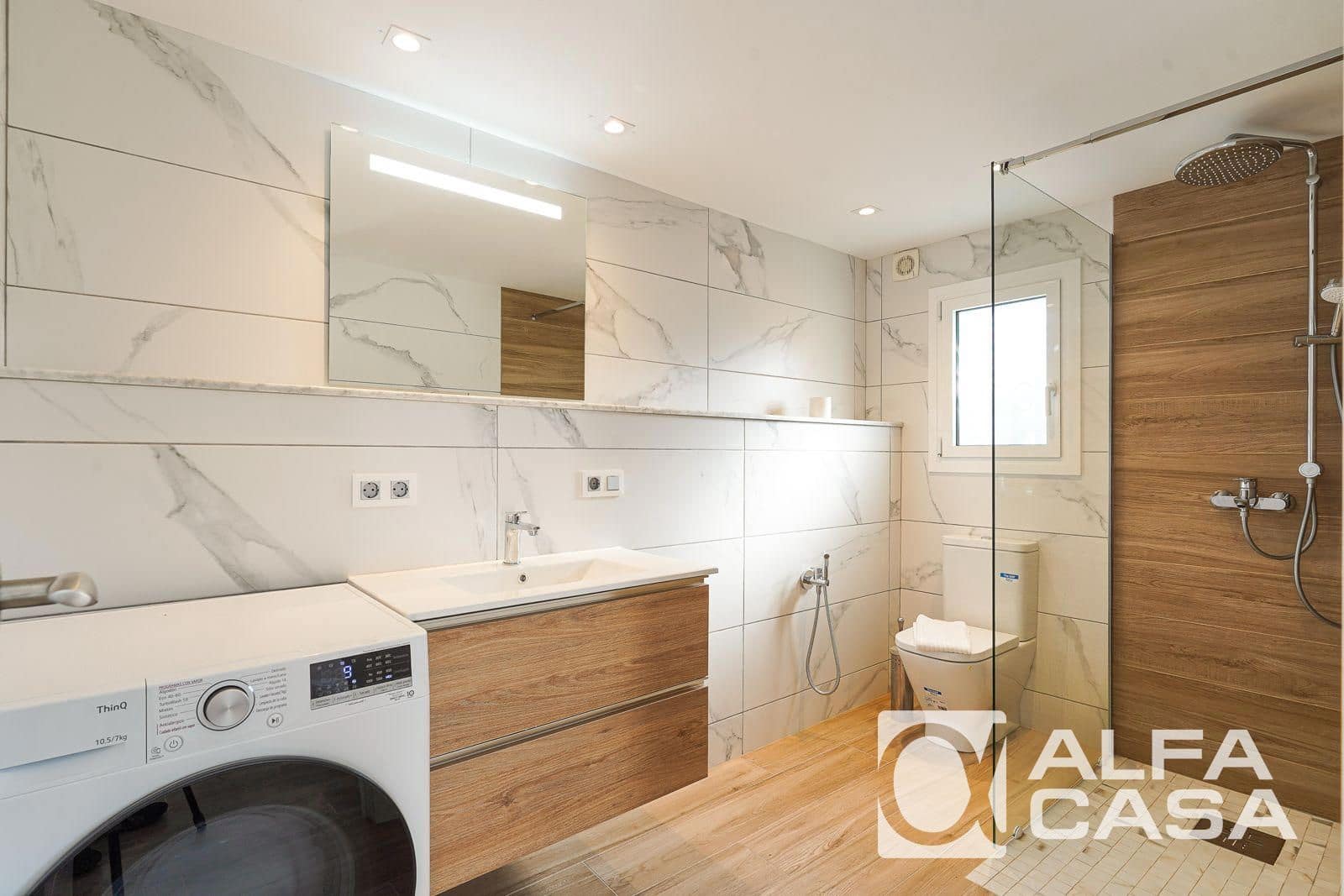 4 Zimmer Villa zu vermieten in Lloret de Mar mit Pool - 1.400 € (Ref: 9385845)