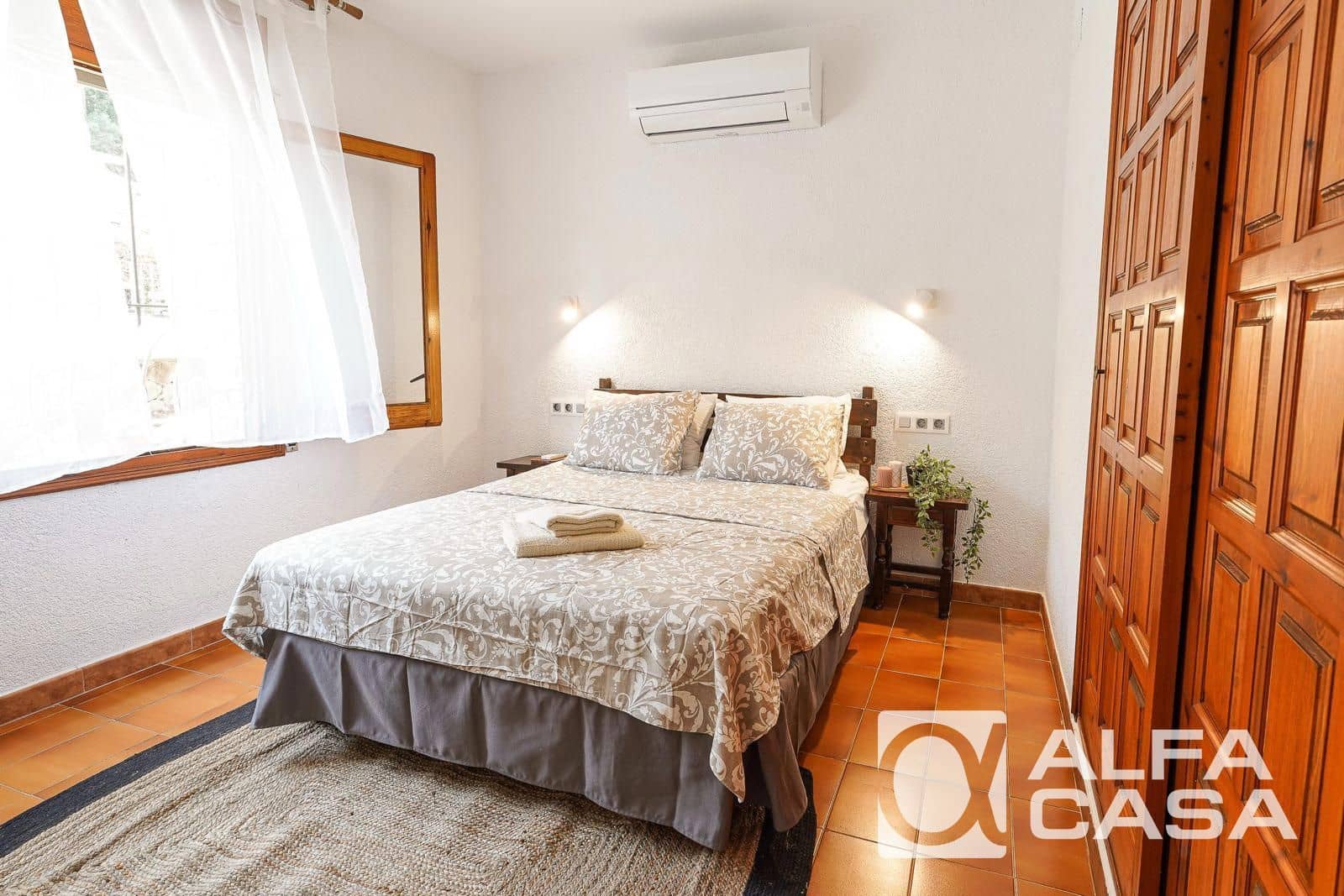 4 Zimmer Villa zu vermieten in Lloret de Mar mit Pool - 1.400 € (Ref: 9385845)